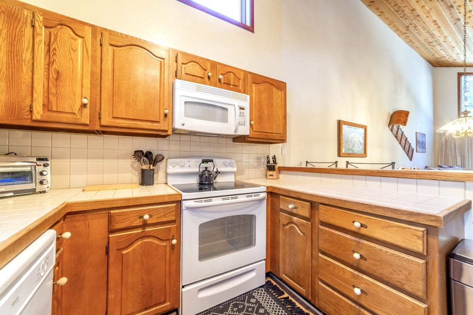 Kitchen is fully stocked with everything needed to cook a nice meal!