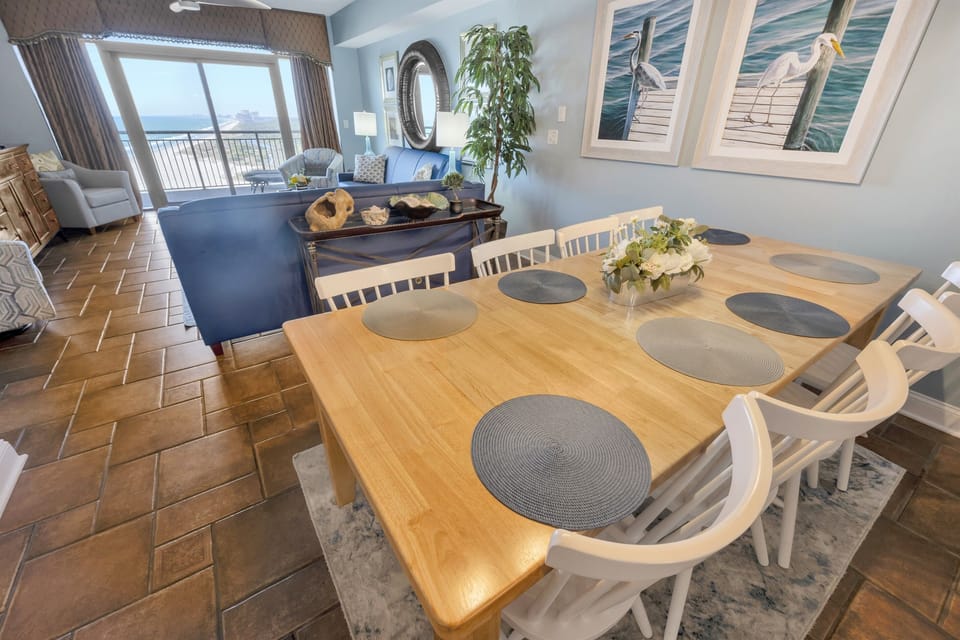 Dining Area, Beautifully Decorated