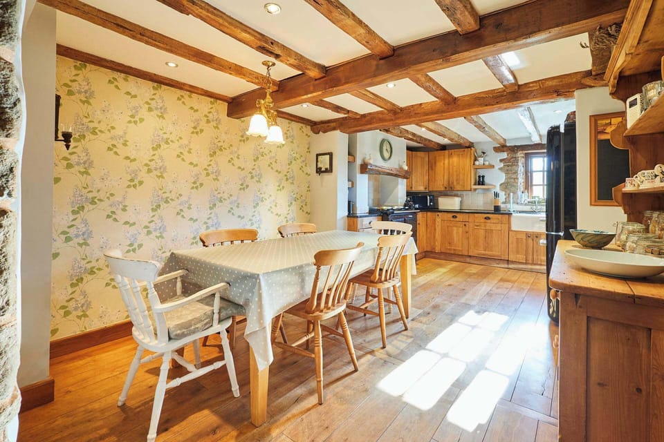 Tregaer Mill Barn, Dingestow - Host & Stay