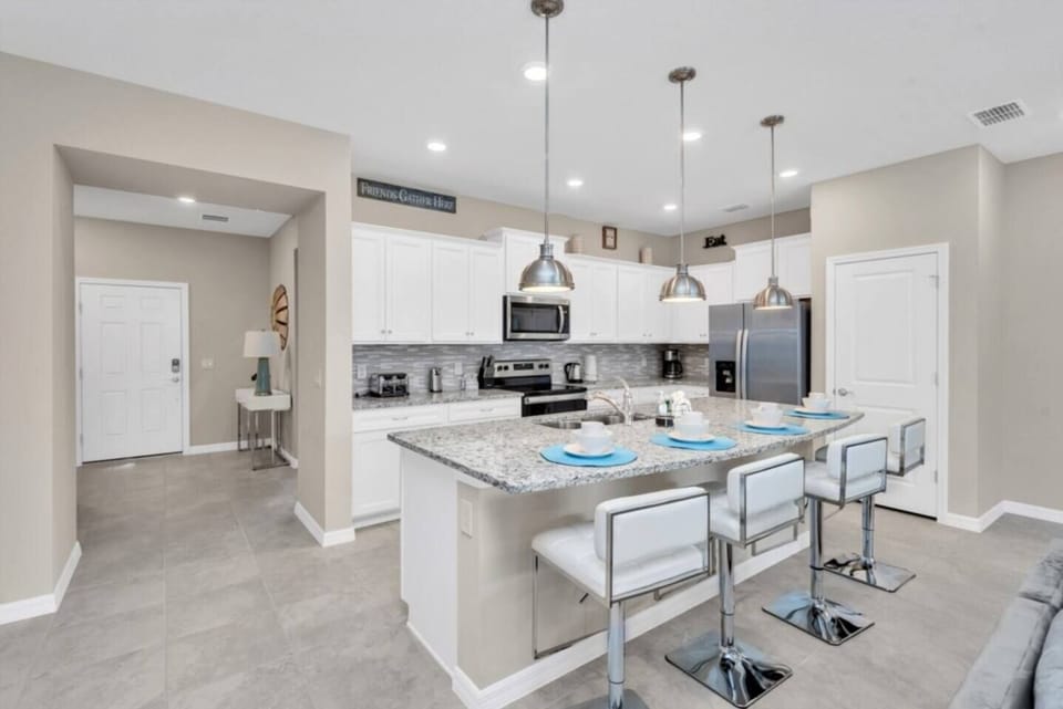 Gourmet Kitchen 