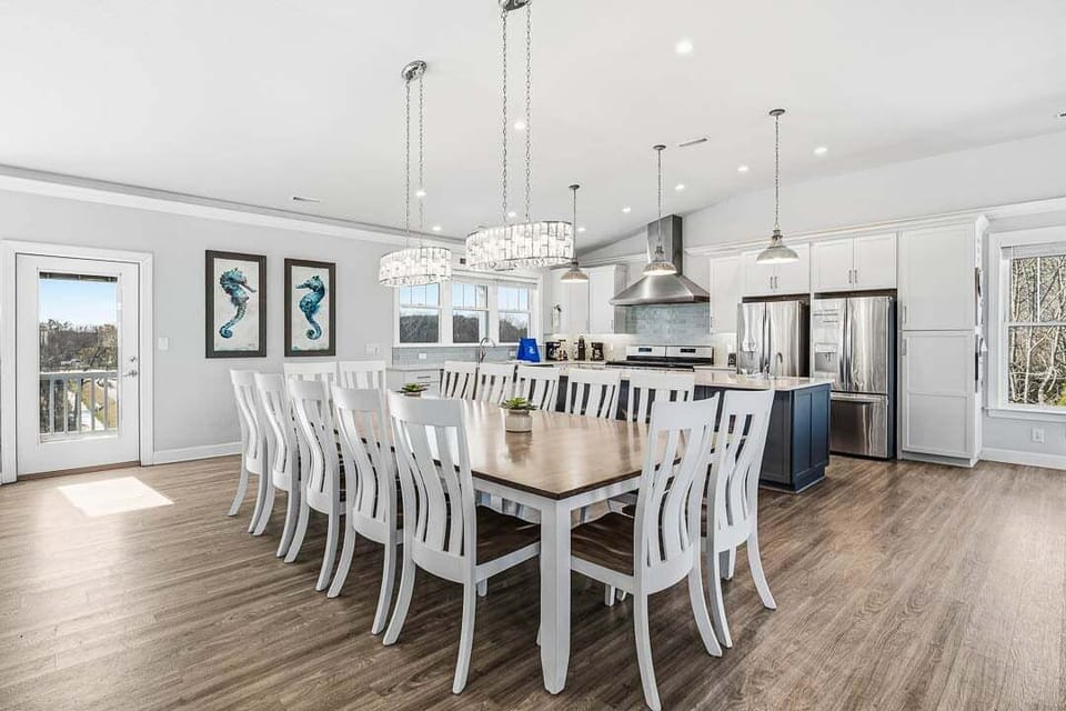 Top-Level Dining Room with Table (seats 12)
