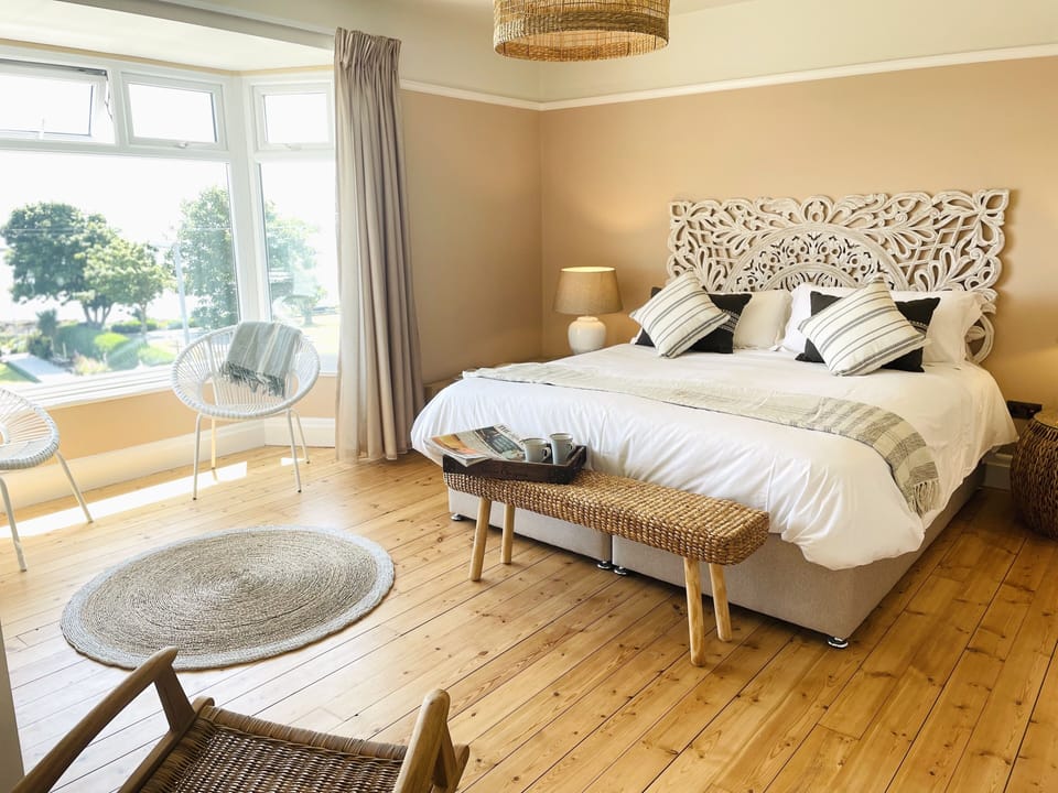 Front super king ensuite bedroom with amazing sea  views 