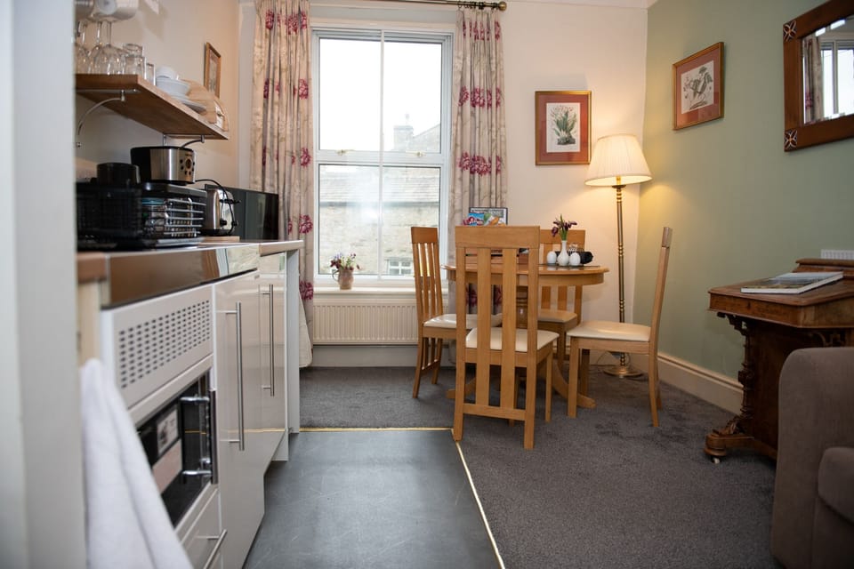 Studio Suite Dining Area