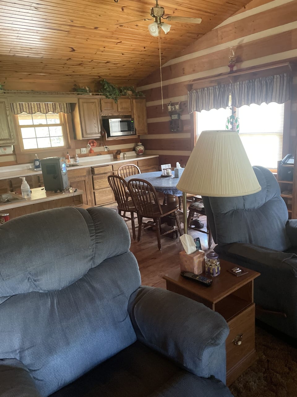 Fully furnished kitchen and dining area