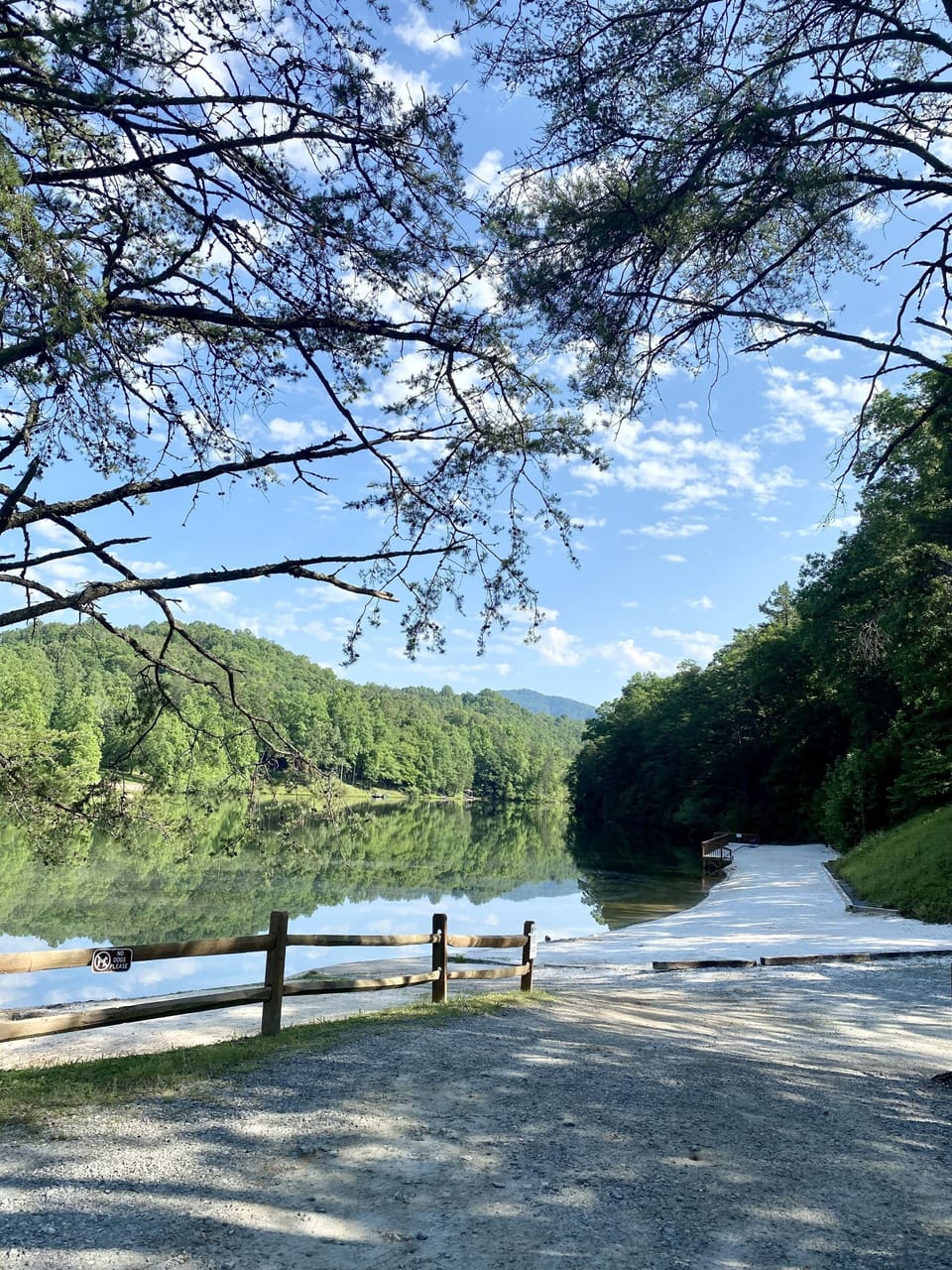 Riverbend beach area. 3 min drive from cottage 
