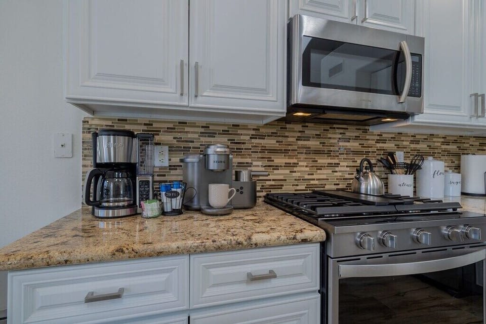 Kitchen: 12-Cup Coffee Maker +Keurig Cappuccino Machine