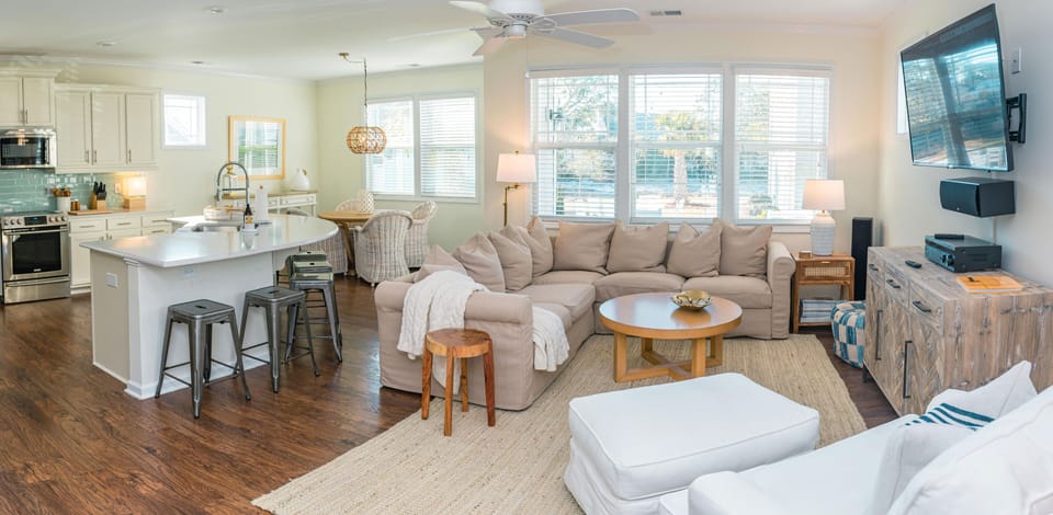 Living Room & Kitchen