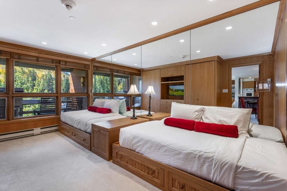 Meadow Vail Place