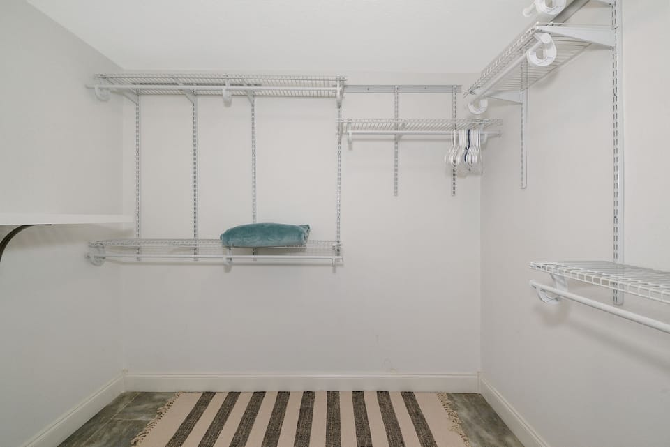 Walk In Closet