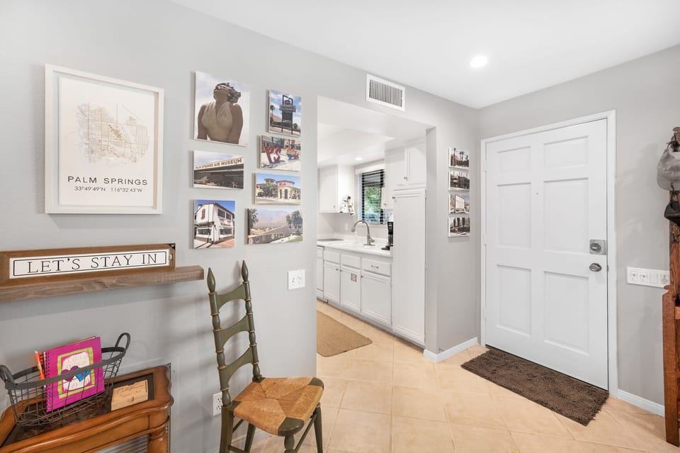 K0184 - into Kitchen