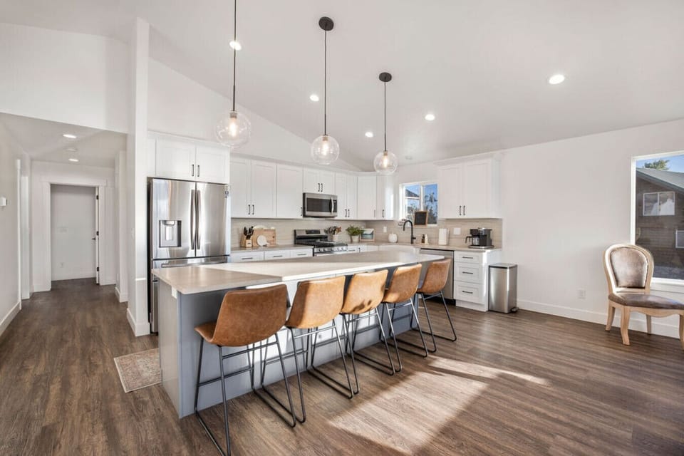 Full stocked kitchen