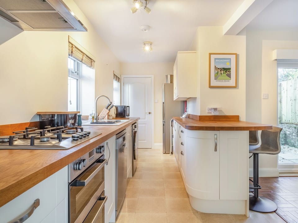 Kitchen area | Dellswood, Broadway