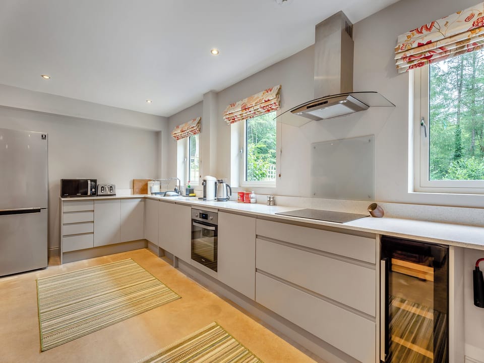 Open plan living space | Ash Hill - Midgham Farm, Ringwood