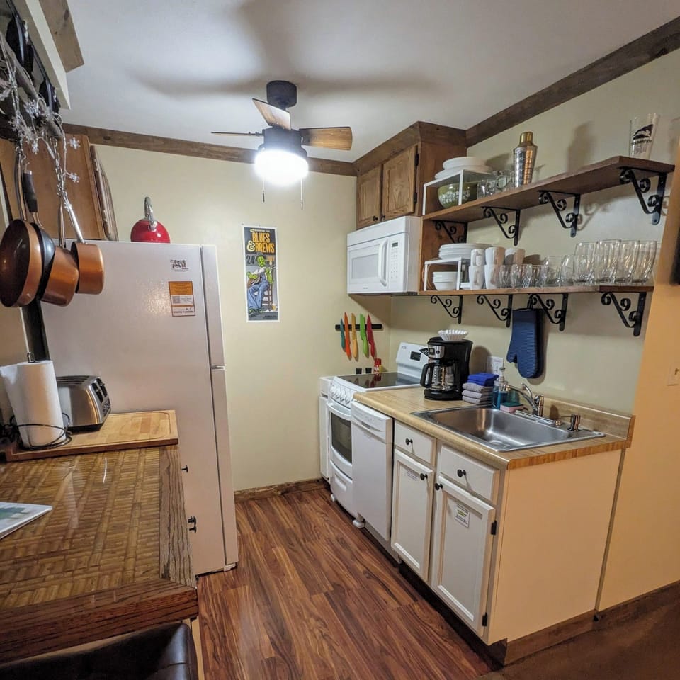Everything you see is provided, plus trash bags & DW pods under sink