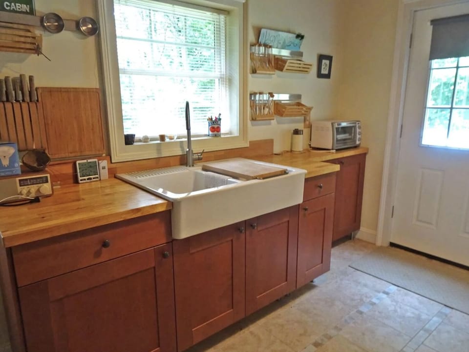 Downstairs kitchen