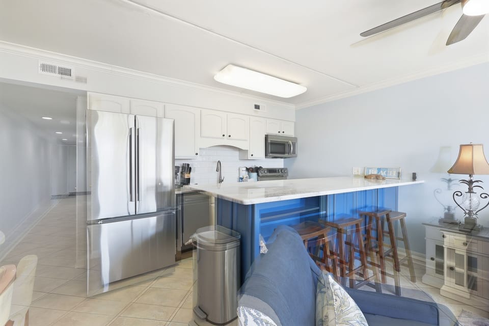 Island Surf #7 Kitchen
