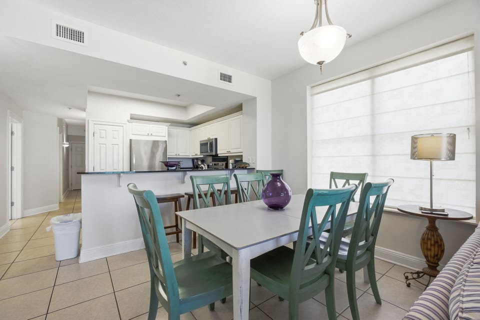 Summer Place #501 Dining Area
