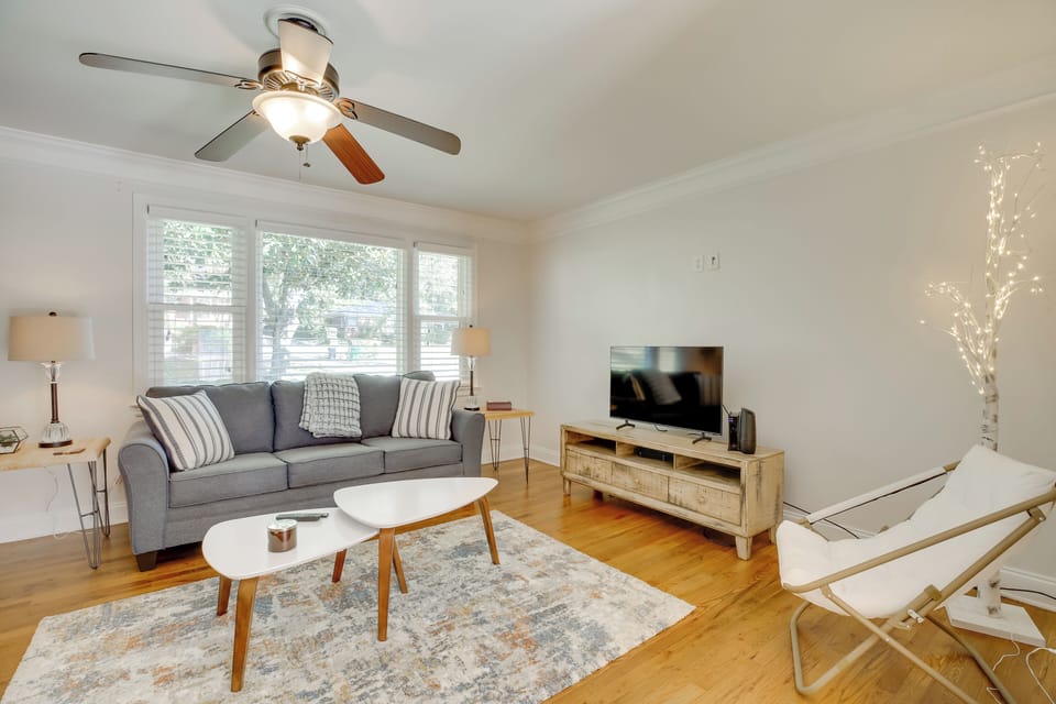 Athens Vacation Rental | 2BR | 2BA | 1,350 Sq Ft | Stairs Required to Enter