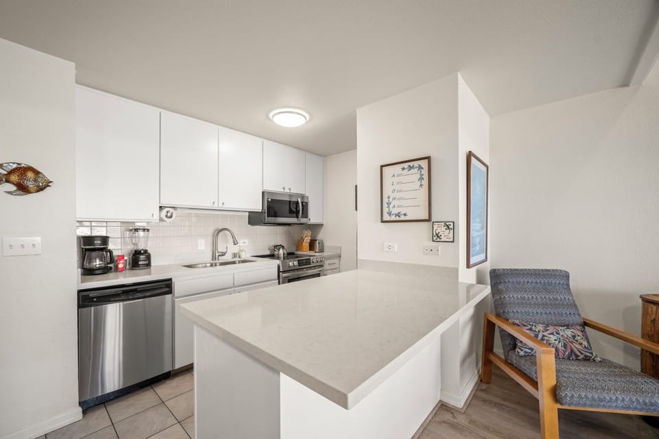 Full Kitchen for Dining In