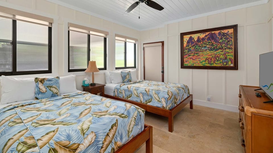 Anahola Beach Hale - Third Guest Bedroom & Lanai Access - Parrish Kauai