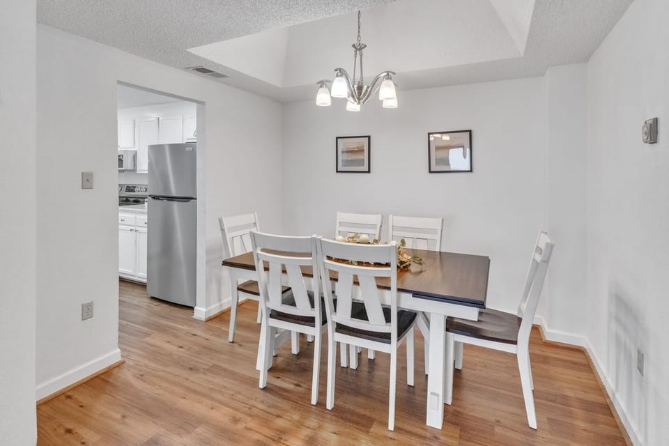 Dining Room, Dining Table, Furniture, Indoors, Table