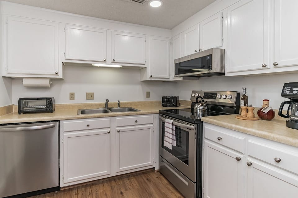 Room, Indoors, Kitchen, Oven, Microwave