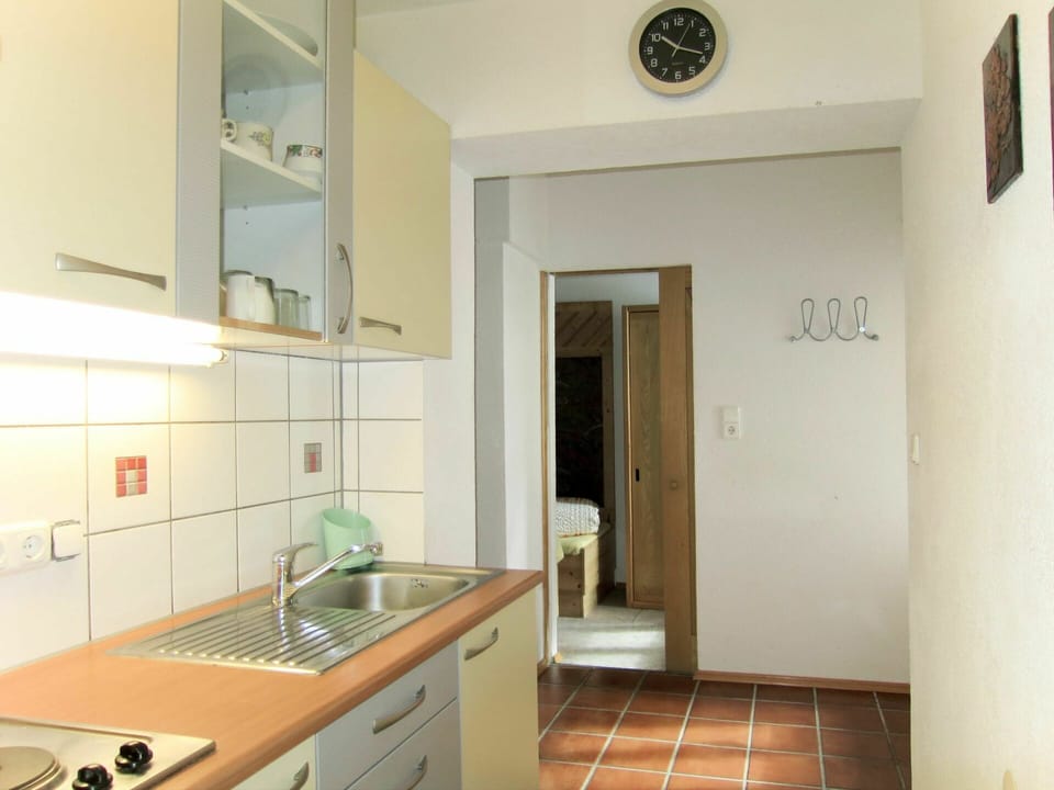 Property, Room, Furniture, Building, House, Interior Design, Real Estate, Cabinetry, Floor, Kitchen