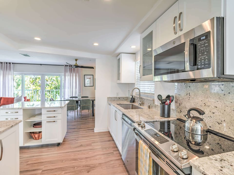 Kitchen with Large Rolling Island
