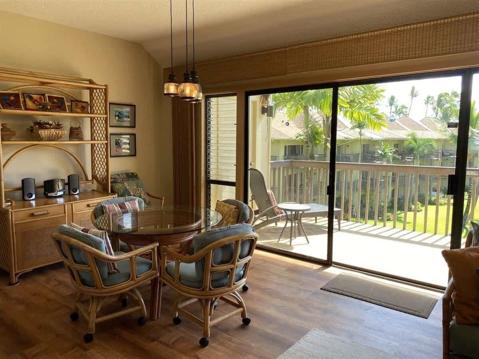 Comfortable rolling padded chairs at the dining table