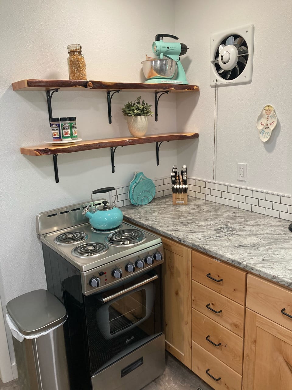 Cute little stove 