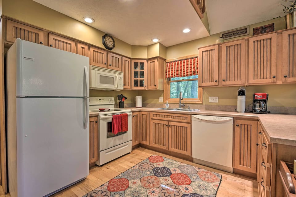 Kitchen | Fully Equipped