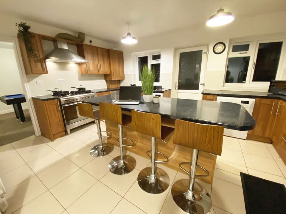 Fully equipped, spacious kitchen diner with seating for up to 8.