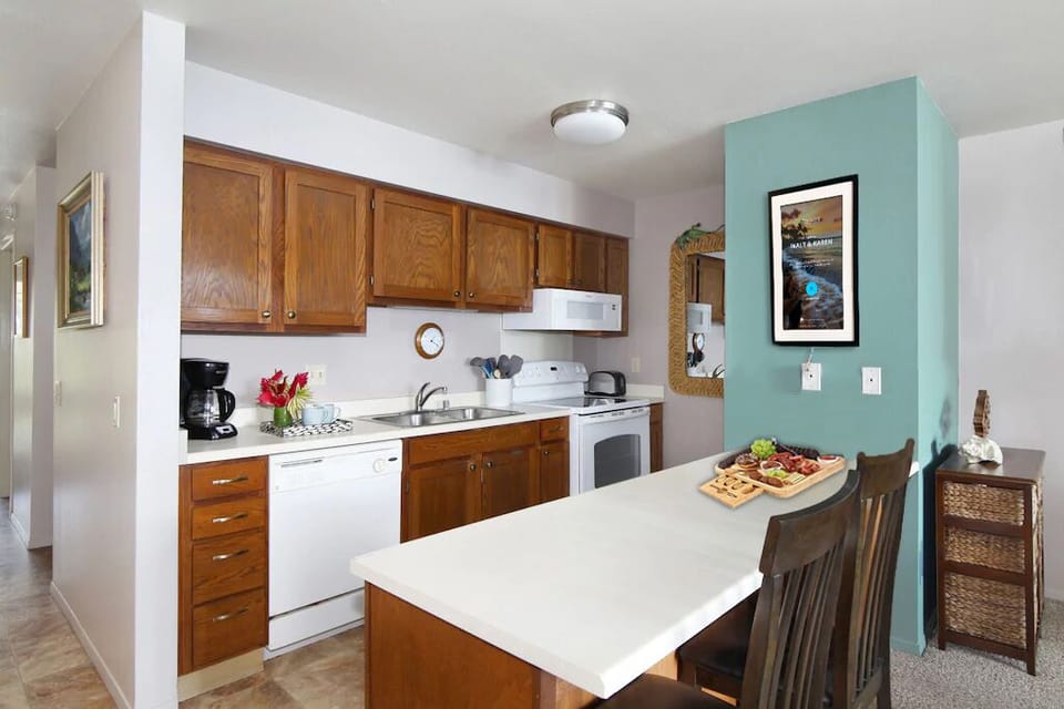 A fully stocked kitchen will meet all of your cooking or BBQ needs.