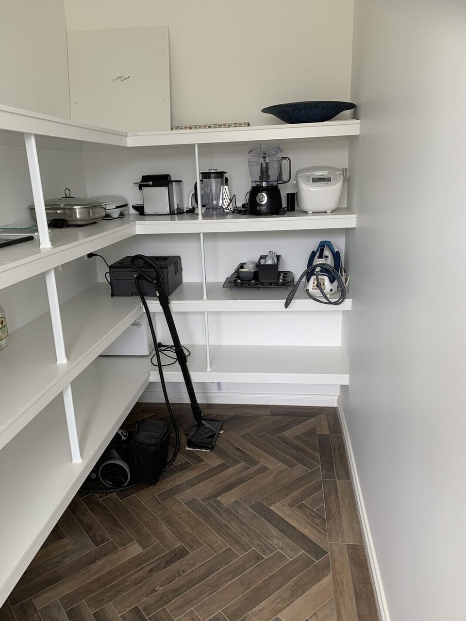 Walk in Pantry