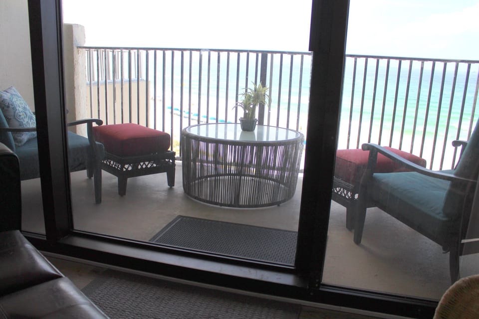 Master private balcony