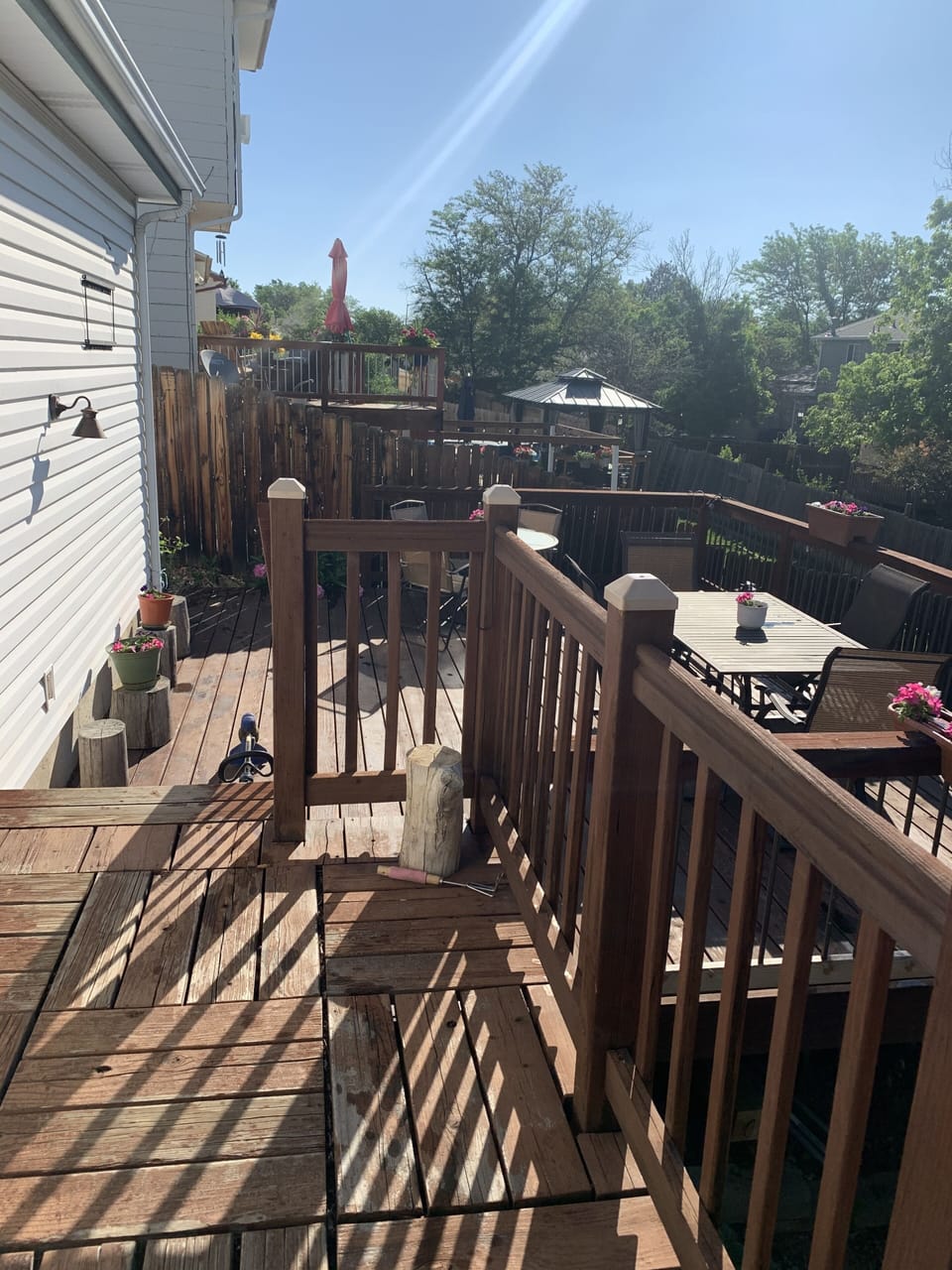 Outdoor dining