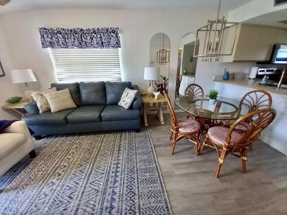 St. Augustine Beach Rentals Living Room