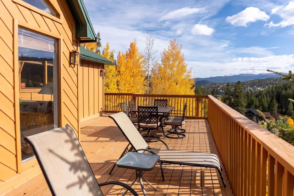 Can you imagine sitting here having breakfast and enjoying this view!