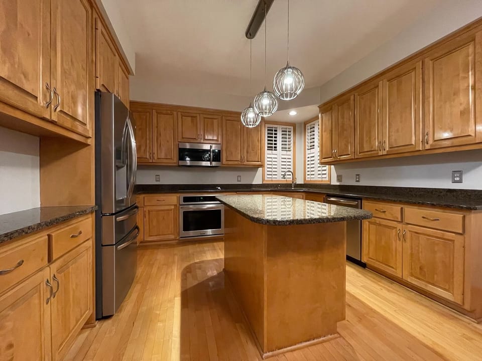 Kitchen / 1st Floor / Fully Equipped 