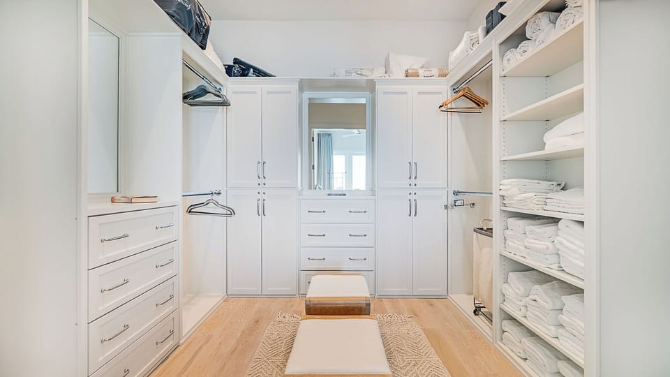 3rd floor primary bedroom closet