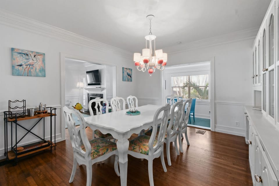 Dining Room: Coastal dining set for 8, bar serving cart.