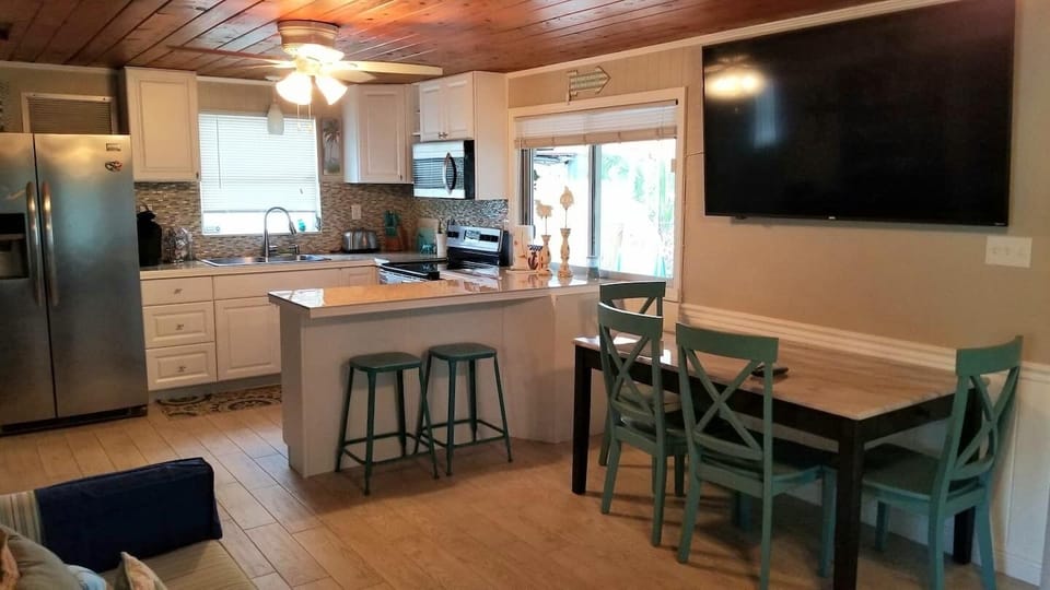 This is the new TV and kitchen table