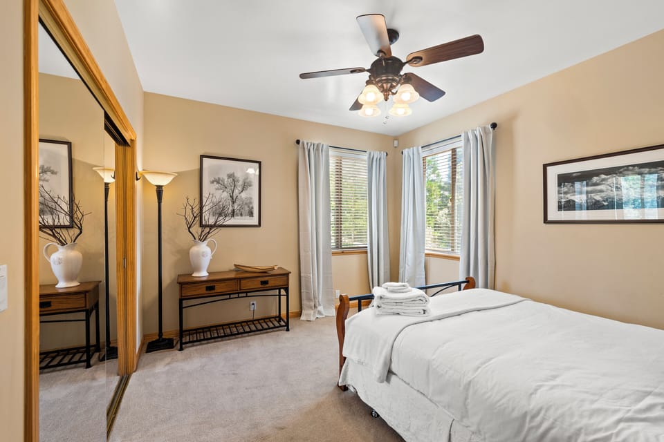 Bedroom 3. (Linaker Lodge)