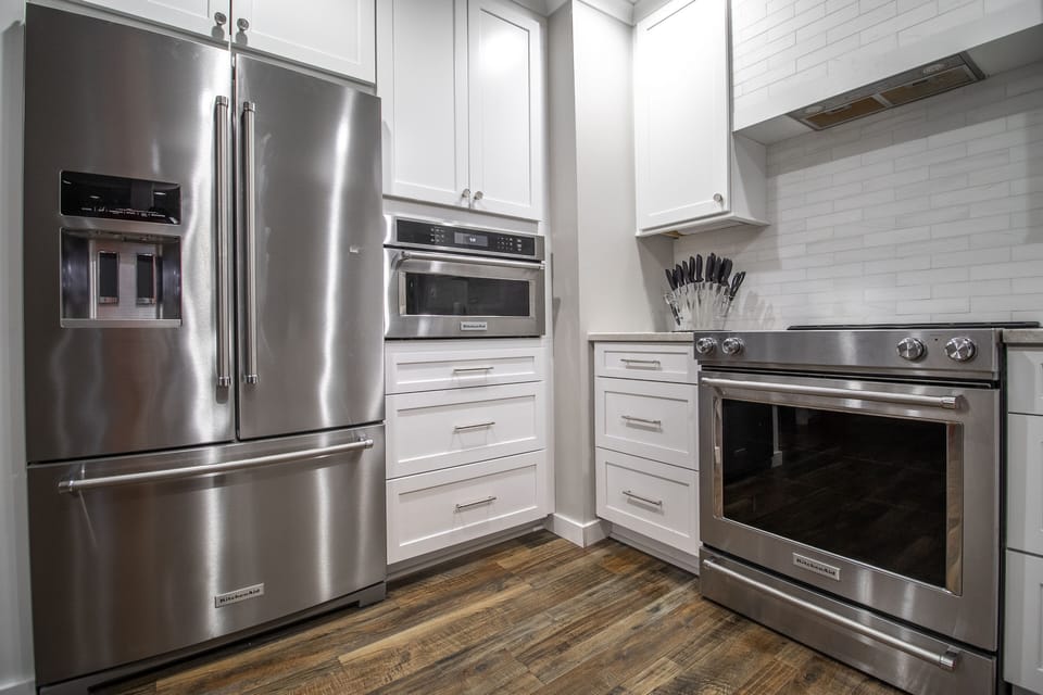 Kitchen includes Kitchenaid appliances with built in microwave with true oven.