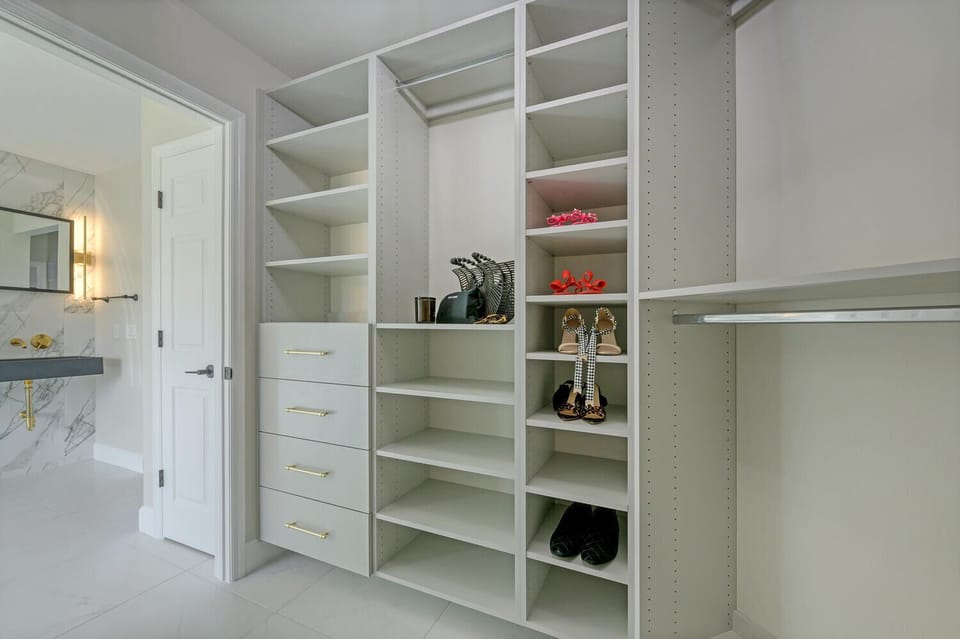 Walk in Closet