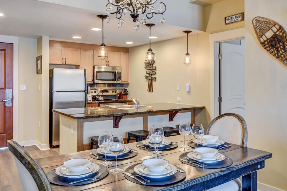 Dining spaces for 10