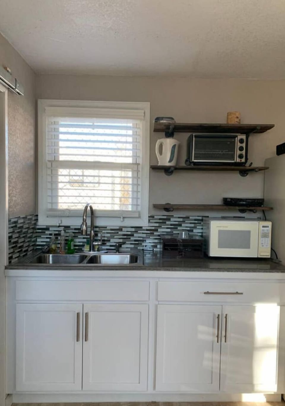 Plenty of kitchen storage space.