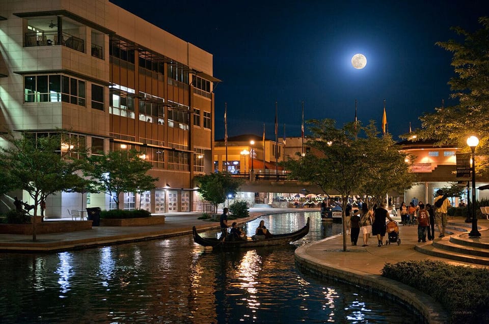Riverwalk at night (source: https://en.wikipedia.org/wiki/Pueblo,_Colorado)