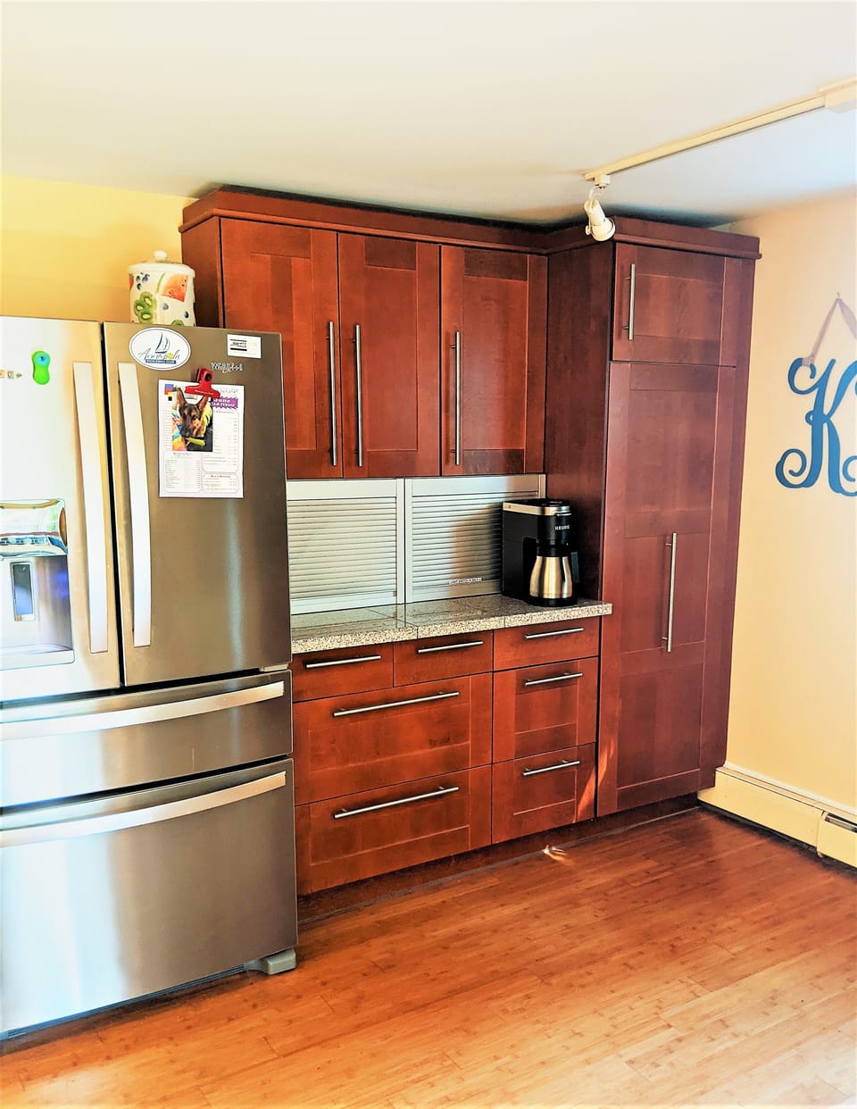 Durable bamboo floors and a great little alcove for coffee