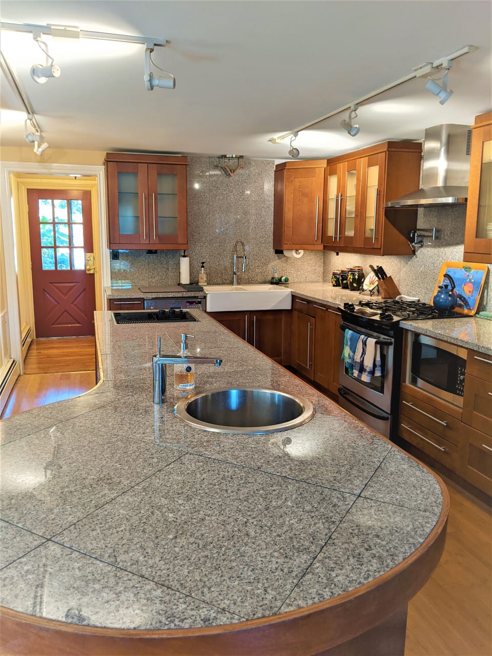 Plenty of counterspace for meal prep